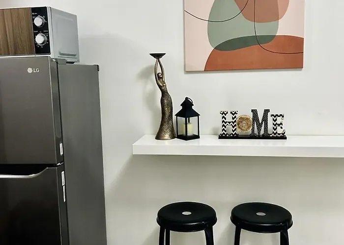 Cozy 1br Fully-furnished Wi-fi Netflix Apartment *